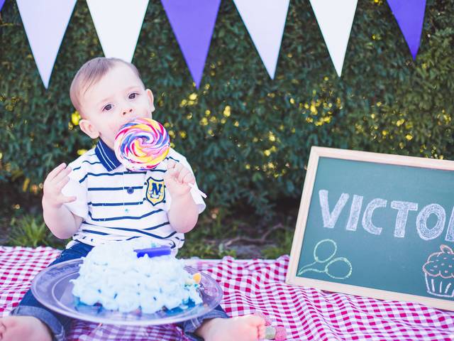 Bebês de Victor - Smash the Cake