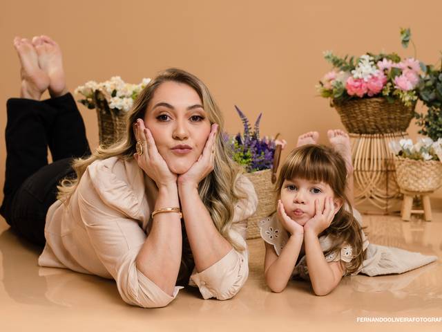 Newborn e Acompanhamento de Viviane e Manuela - Dia da Mães