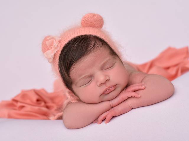 NEWBORN de Isis