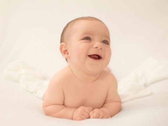 Bebés 3 - 12 meses de Rodrigo