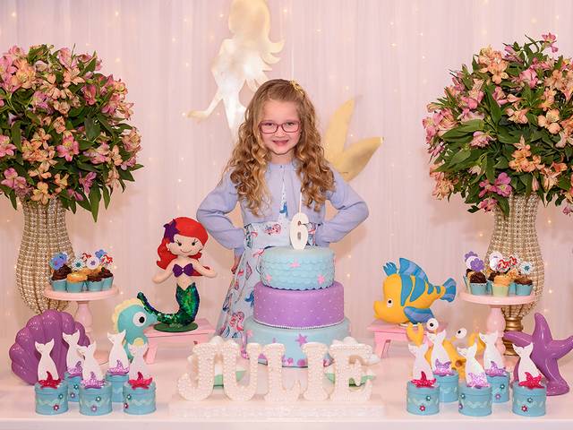 Aniversários de Sereia, Julie 6 anos