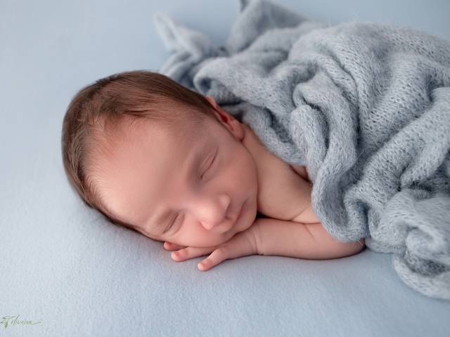 Newborn de Ensaio newborn no Barreiro, Belo Horizonte – Murilo