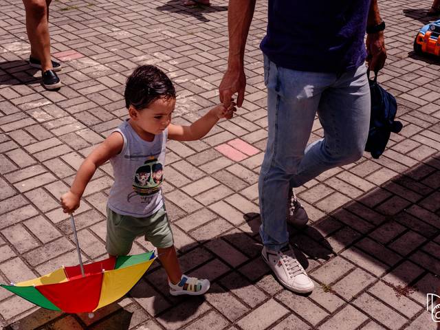 Família de Pedrinho vai à escola