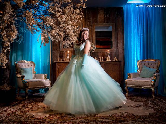 15 anos de 15 anos -Laura