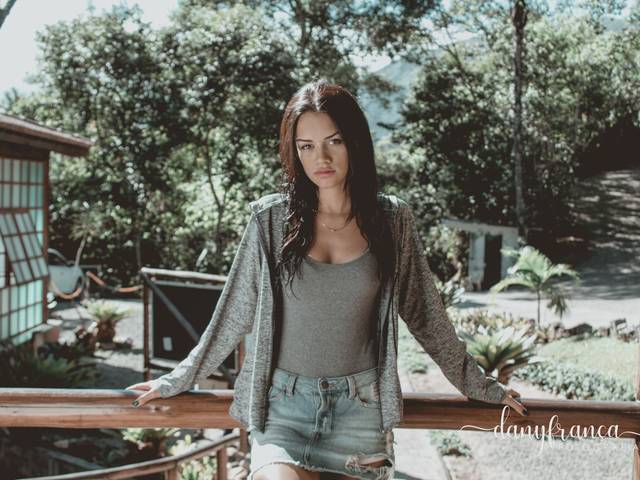  Ensaio externo de Camila