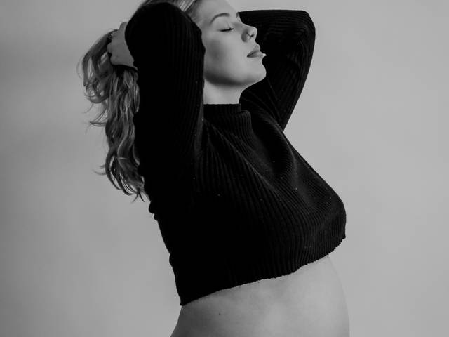 GRÁVIDAS E PARTO de ENSAIO DE GESTANTE EM ESTÚDIO EM JACAREÍ - SP