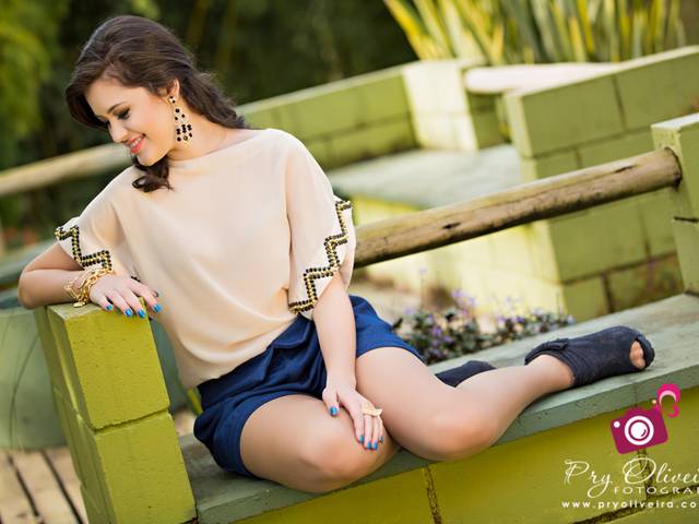 Femininos e 15 Anos de Hellen