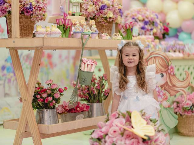 Aniversário Infantil de Floricultura da Mariana no Folia e Cia