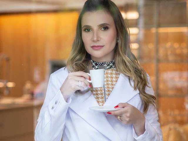 Ensaio Business de Dra. Lívia Saviolo