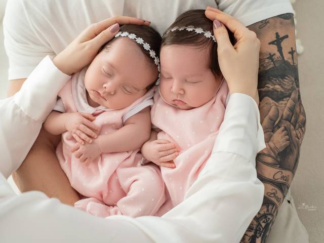 Newborn de Gêmeas Cecília e Beatriz - Newborn Lifestyle