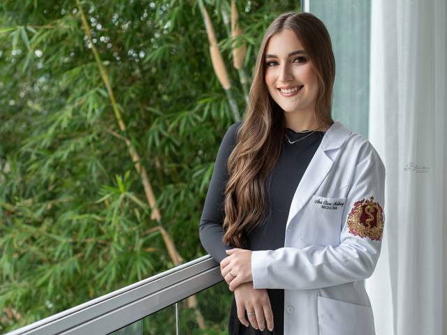 Ensaio Business de Ana Clara Molliary - Ensaio Meio Médico