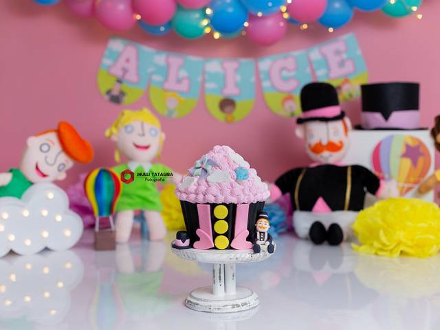 Smash the Cake de Alice