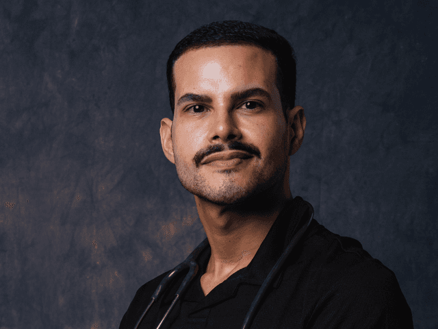 Corporativo de Alexandre Vasconselos