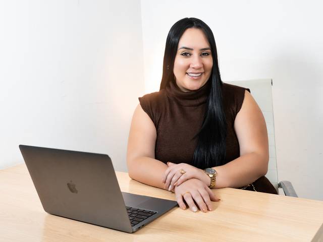 Corporativo de Dra. Caroline Chéu