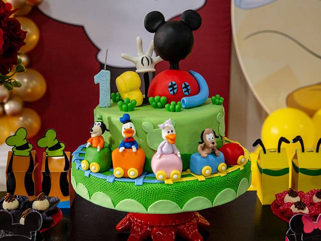 Festas Medieval de Pokémon e Casa do Mickey