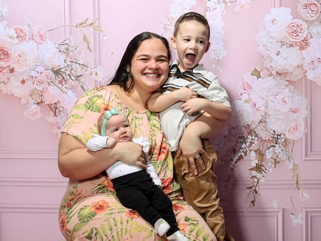 Ensaio Temático de Emanueli, Benjamin e mamãe