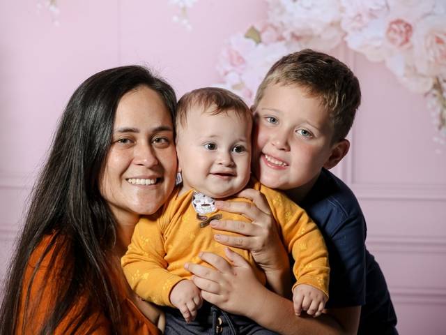 Ensaio Temático de Noah, Miguel e mamãe