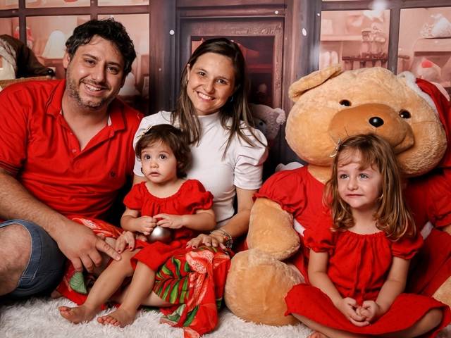 Ensaio Temático de Lavinia e Luiza