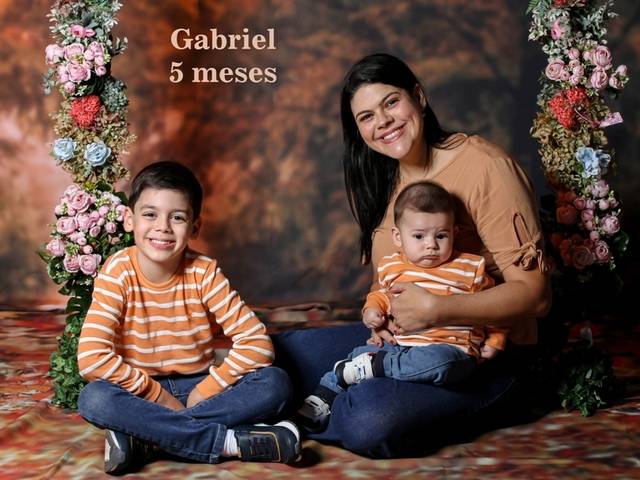 Ensaio Temático de Rafael, Gabriel e Mamãe