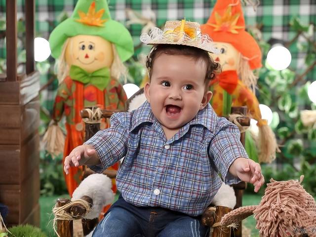 Ensaio Temático de Ana Luiza 6 meses