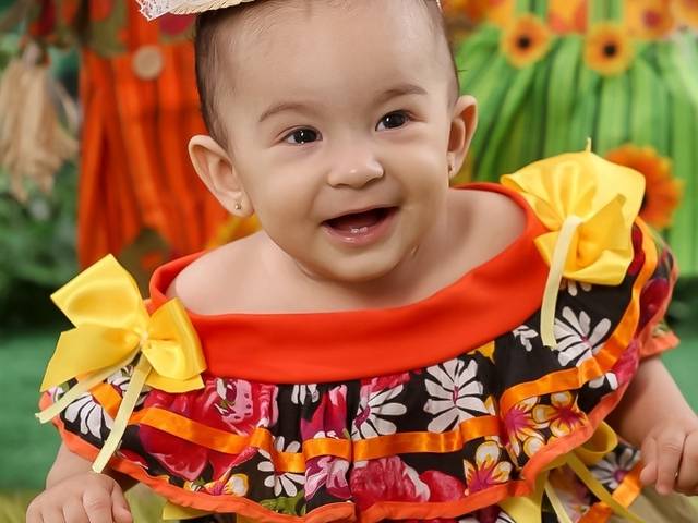 Ensaio Temático de Eliza 8 meses