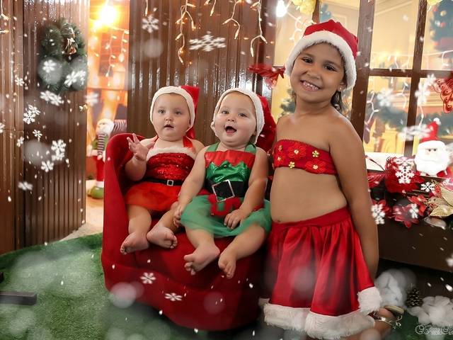 Ensaio Temático de Elena e Eduarda 10 meses