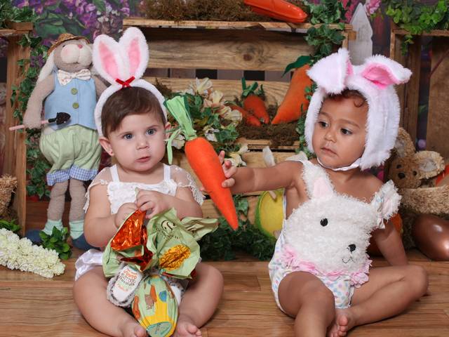 Ensaio Temático de Maria e Sophia Páscoa