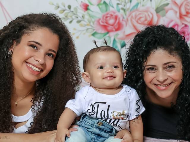 Ensaio Temático de Emanuele, Mamãe e Vovó