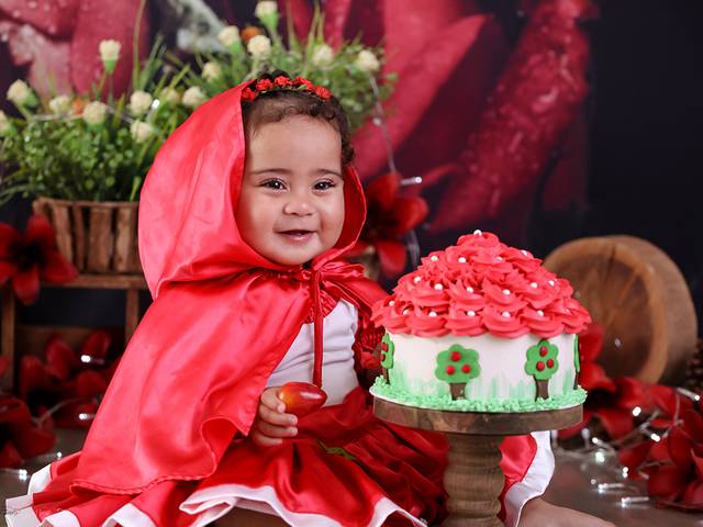 Smash the cake de Helena- Smash The Cake - Chapeuzinho Vermelho