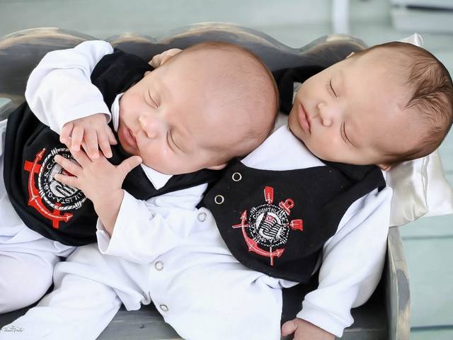 Acompanhamento de José Gabriel e José Felipe 1 mês