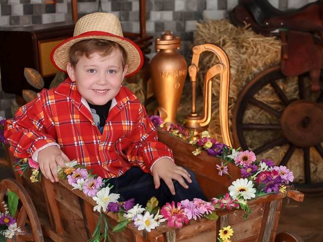 Ensaio Temático de Miguel 5 anos