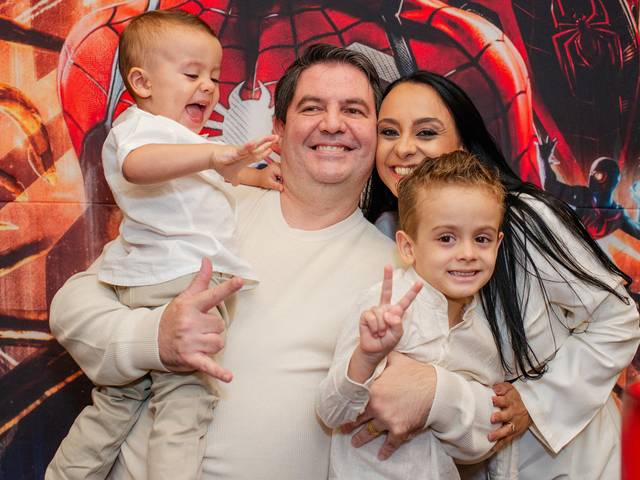 Aniversários  de Cesar e Leonarod 