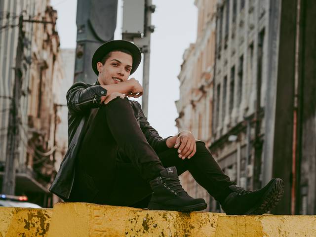 Ensaios Masculinos de Marcos Brandão