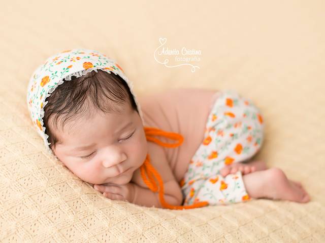 Newborn de Lorena a bonequinha de porcelana