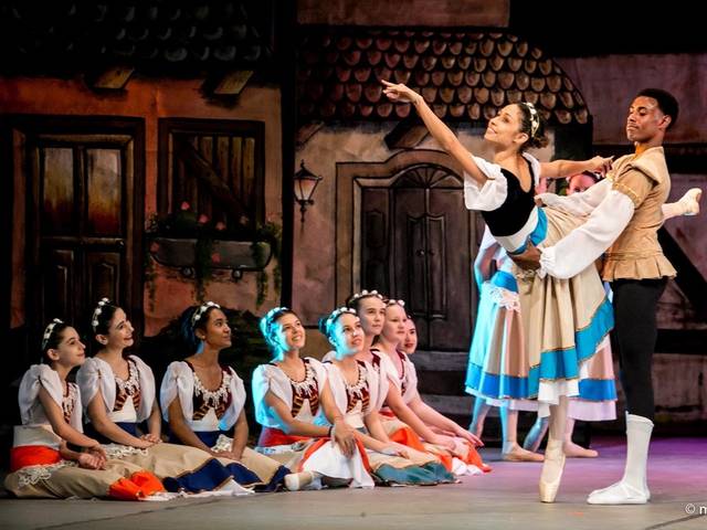 Fotografia de Dança e Ballet de Grupo Independente Claudia Pereira