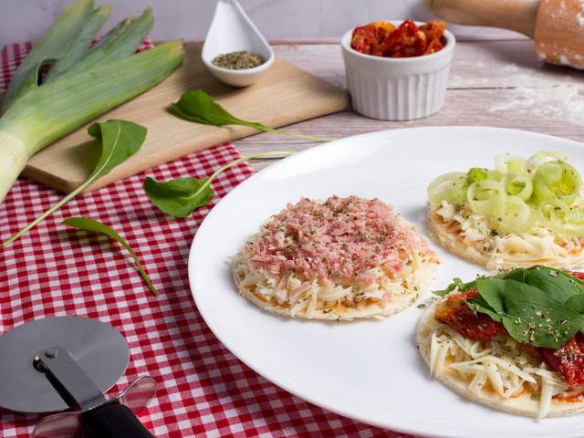 Alimentos de Dona Vera Pizza - Carla Costa