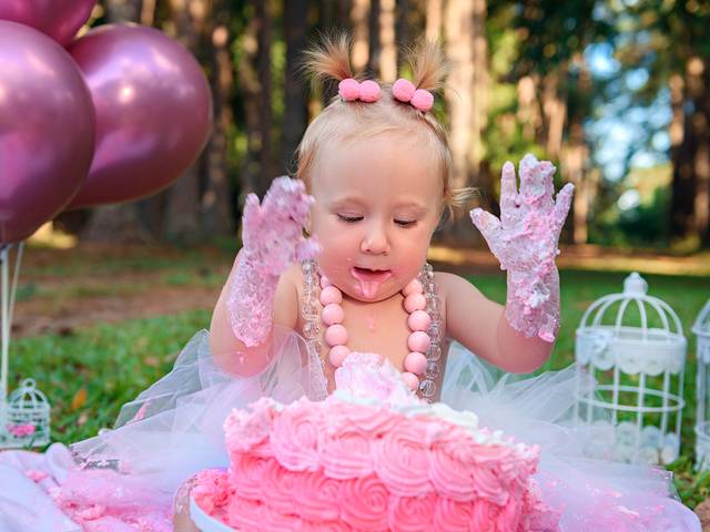 Crianças de Smash the cake da Helena