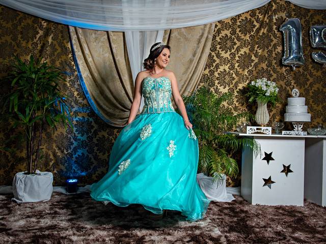 15 Anos de 15 Anos Istéfani