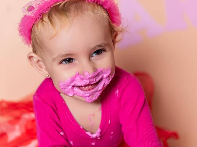 Crianças de Smash The Cake Laura