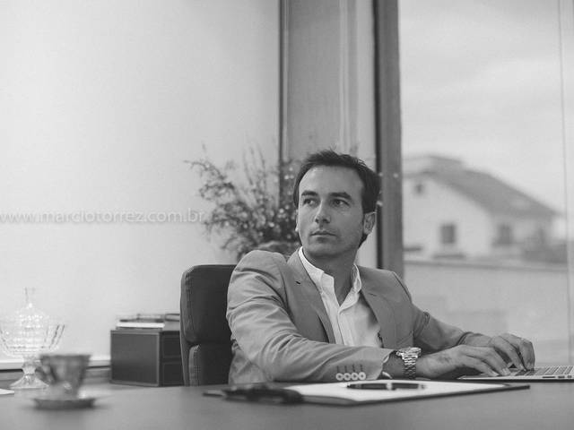 RETRATO / INSTITUCIONAL de Juliano Justo