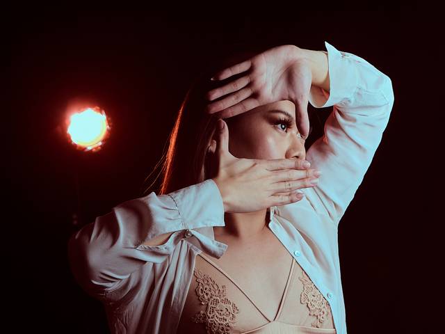 Retrato Feminino de Jan Kumagai