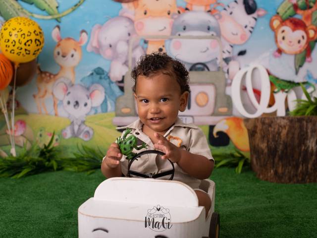 Ensaio de Aniversário de Noah comemorando seu primeiro aniversário