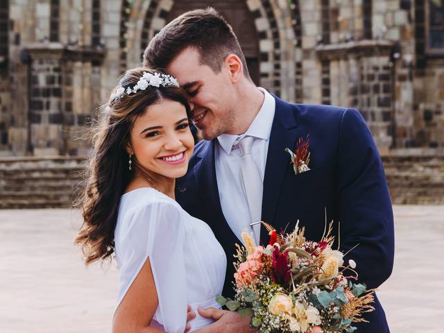 Casais e Casamentos  de Nathália e Samuel  | Casamento na Catedral de Pedra
