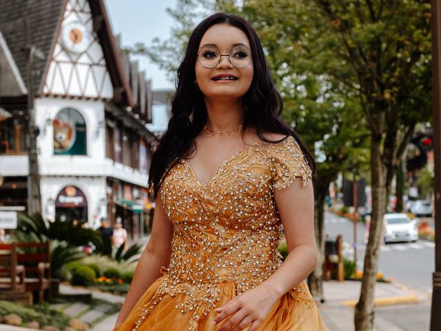 15 anos de 15 anos da Bárbara  | Ensaio de 15 anos no centro de Gramado.