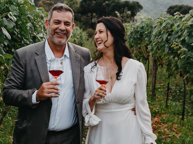 Casais e Casamentos  de Roberto e Samira  | Celebrando os 12 anos de casamento na Vitivinícola Jolimont