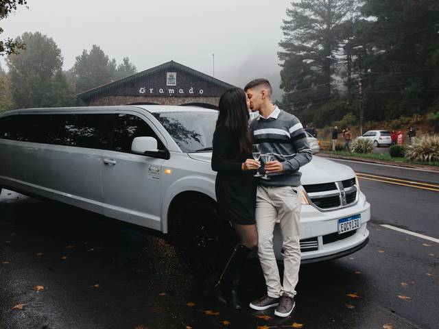 Pedido de Casamento em Gramado de Pedido de Casamento com limousine no Lago Negro  | Riane e William
