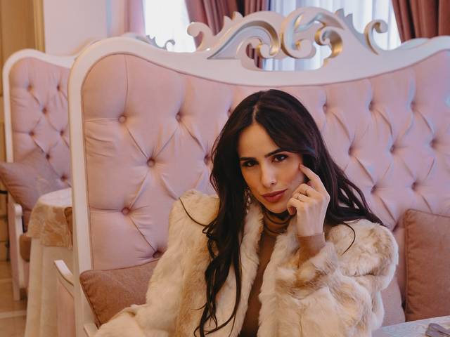 Ensaios fotográficos de Miss Brasil Mia Mamede | Ensaio fotográfico no Colline de France