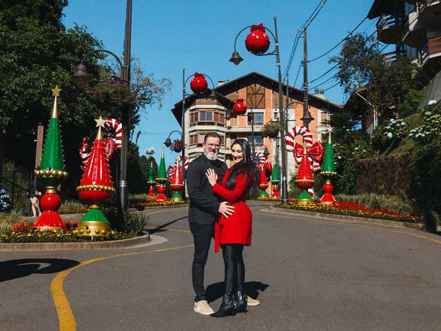Casais e Casamentos  de Rosi e Flávio - Ensaio fotográfico no Natal Luz de Gramado
