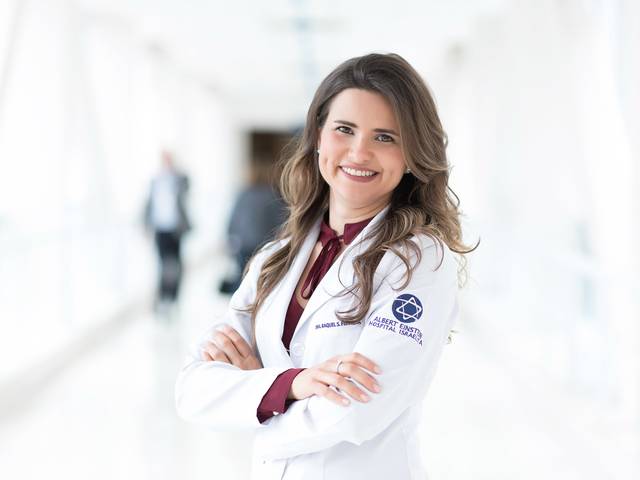 Perfil Profissional na sua empresa de Fotos Perfil Profissional | Retrato Profissional | Dr. Raquel 