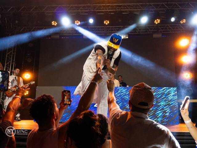 SHOW  de NYL + MC ZAAC